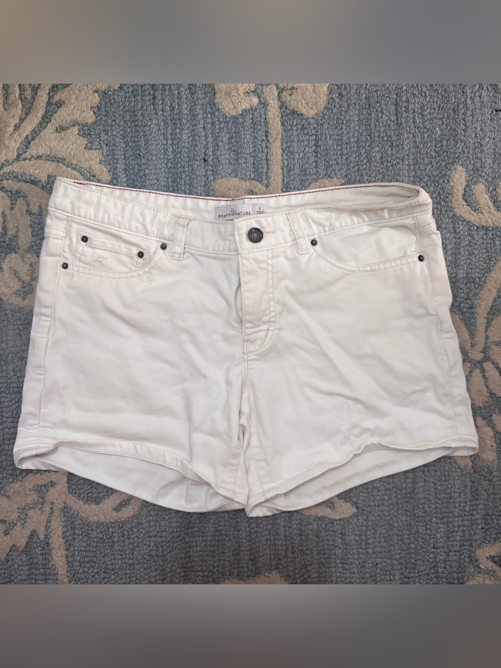 LL Bean Signature Chino White Shorts Size 8